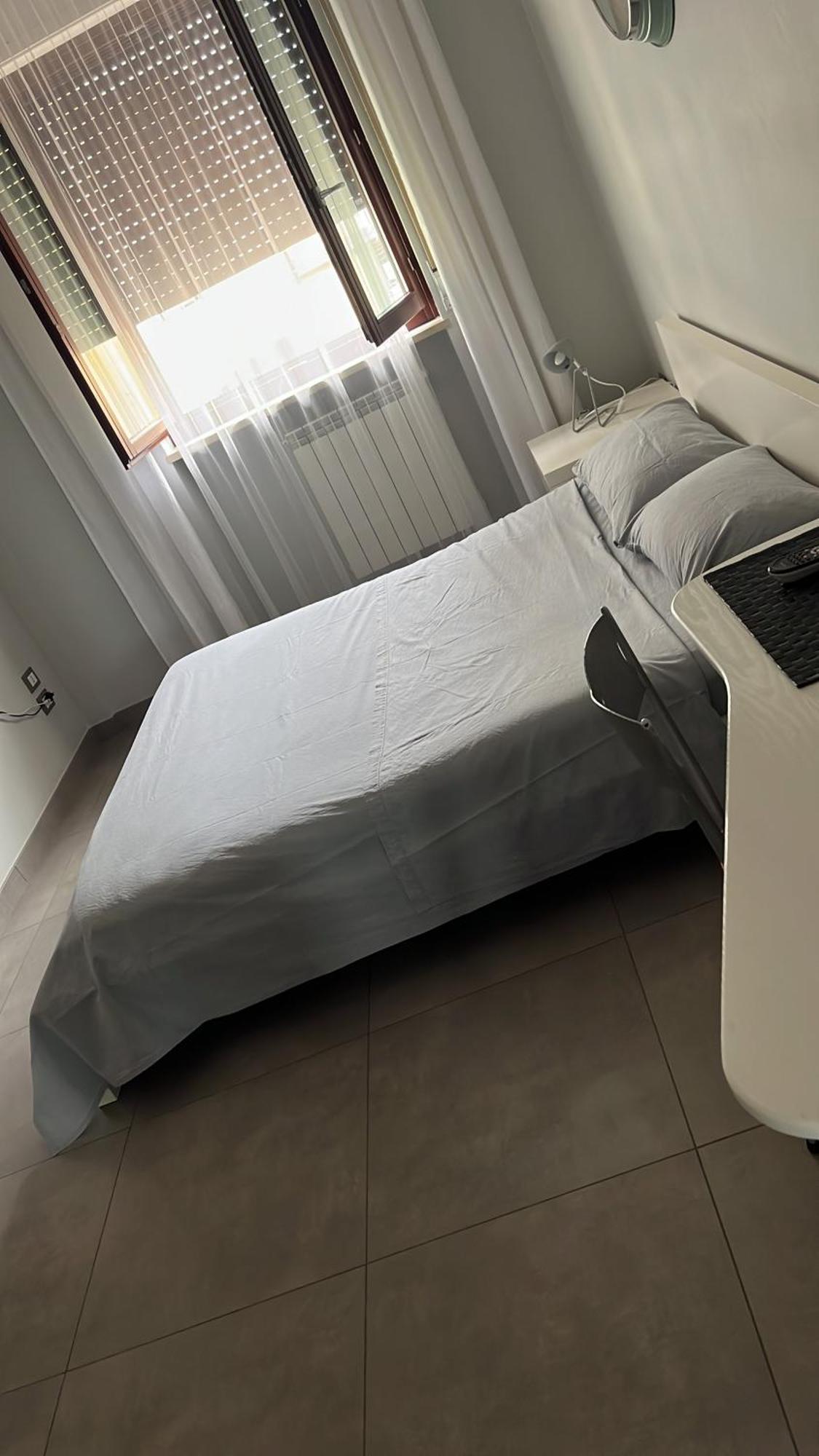 Sun-Kissed Seaside Retreat: Your Pescara Getaway Luaran gambar